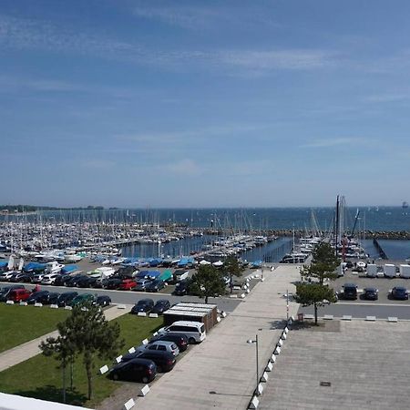 Ferienwohnung Panoramablick Und Den Strand Direkt Vor Der Tuer Kiel Exterior foto