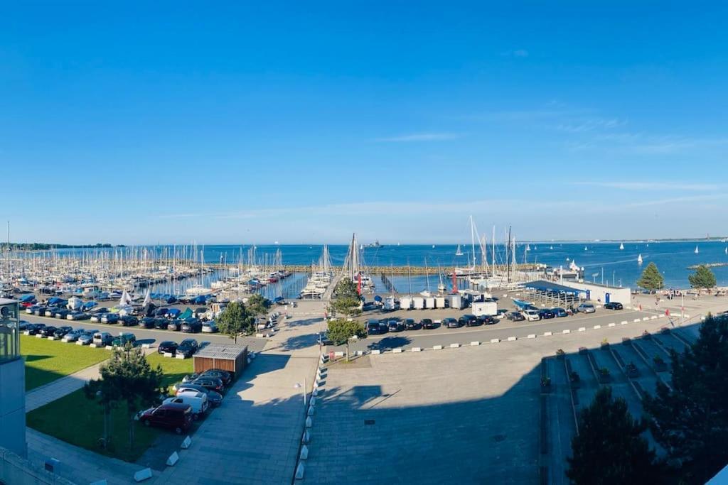 Ferienwohnung Panoramablick Und Den Strand Direkt Vor Der Tuer Kiel Exterior foto