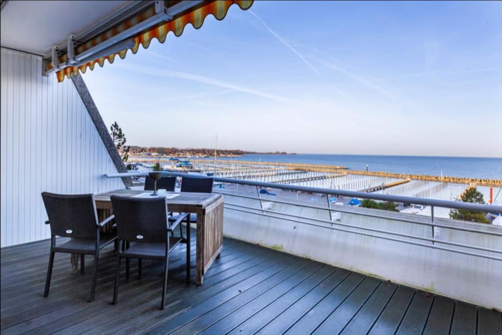 Ferienwohnung Panoramablick Und Den Strand Direkt Vor Der Tuer Kiel Exterior foto