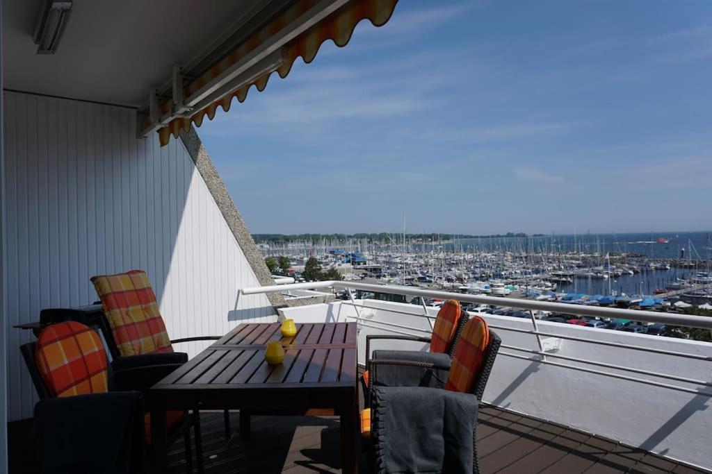 Ferienwohnung Panoramablick Und Den Strand Direkt Vor Der Tuer Kiel Exterior foto