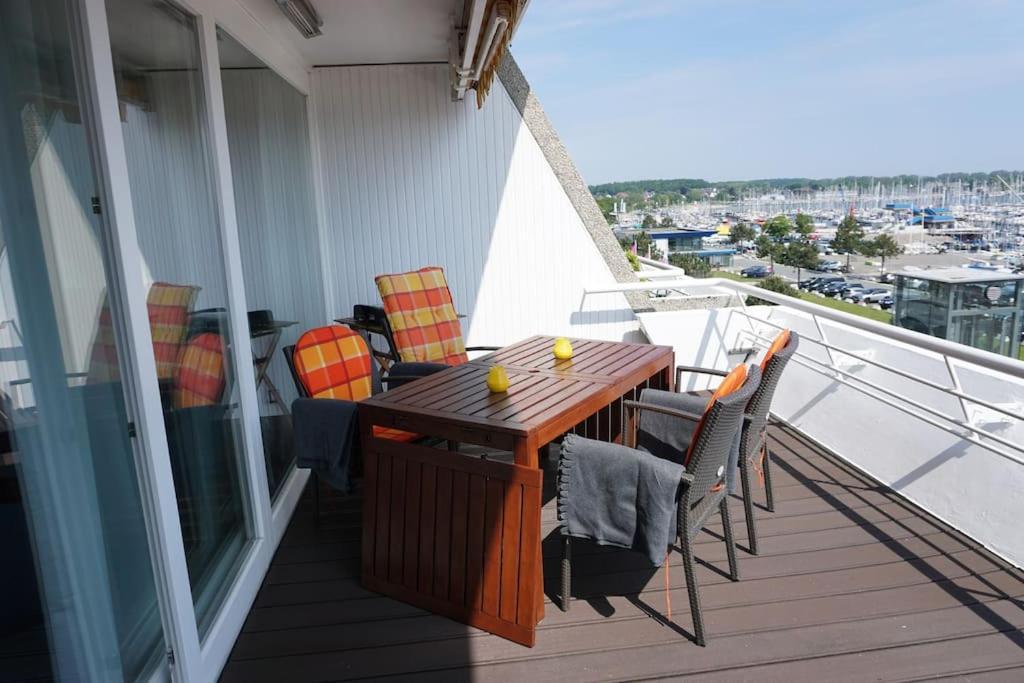 Ferienwohnung Panoramablick Und Den Strand Direkt Vor Der Tuer Kiel Exterior foto